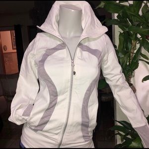 Lululemon size 4 zip up.